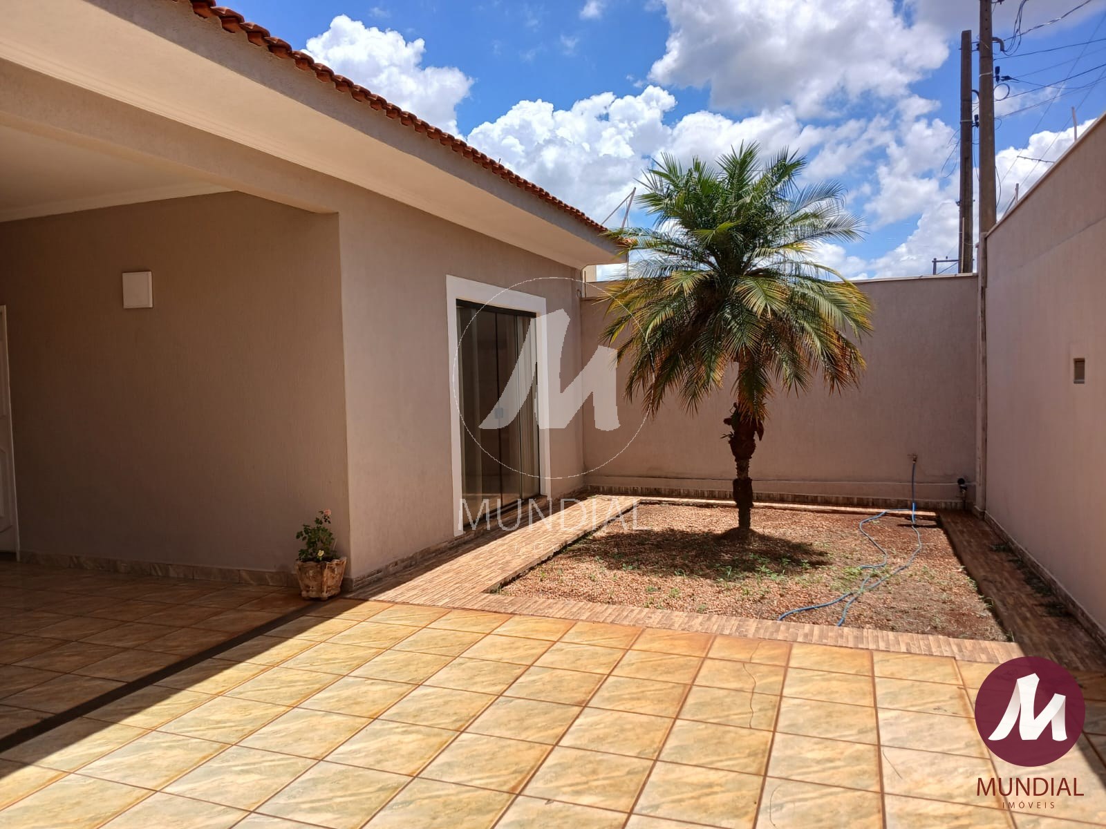 Garagem/estacionamento — foto 2