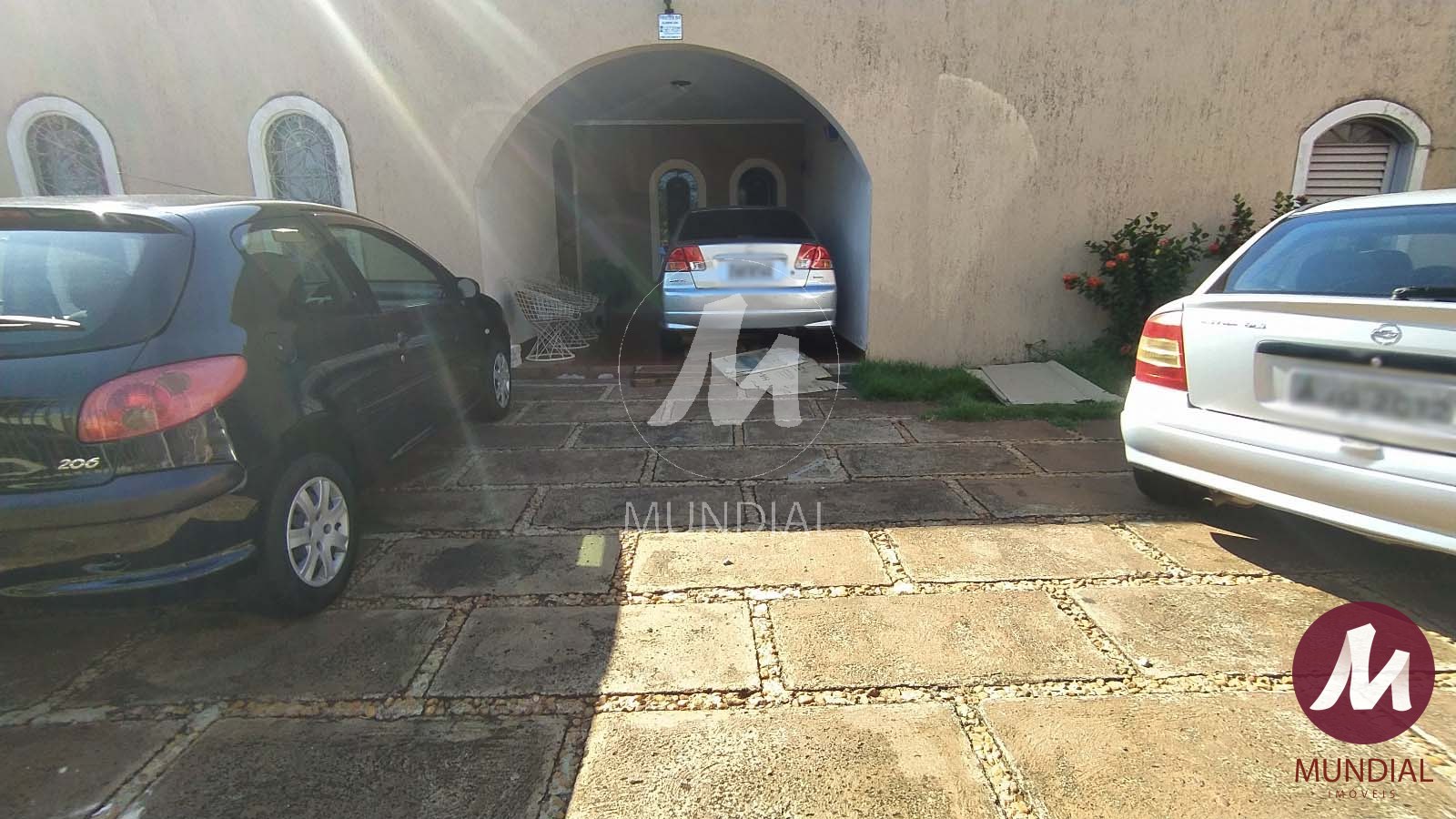 Garagem/estacionamento — foto 2