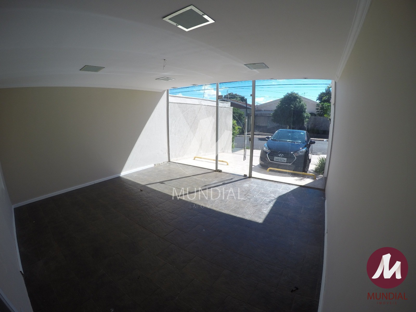 Garagem/estacionamento — foto 1