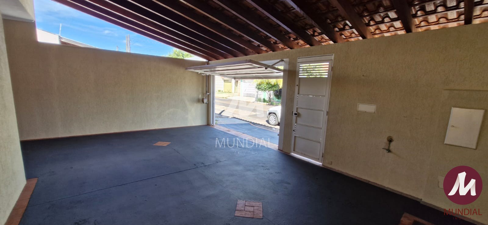 Garagem/estacionamento — foto 1