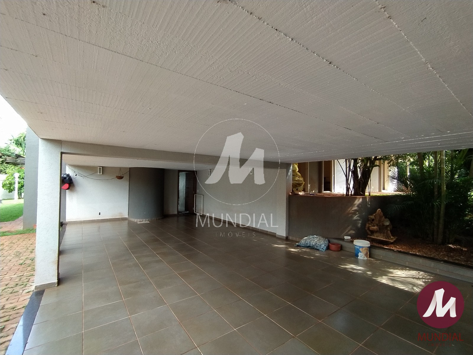 Garagem/estacionamento — foto 4