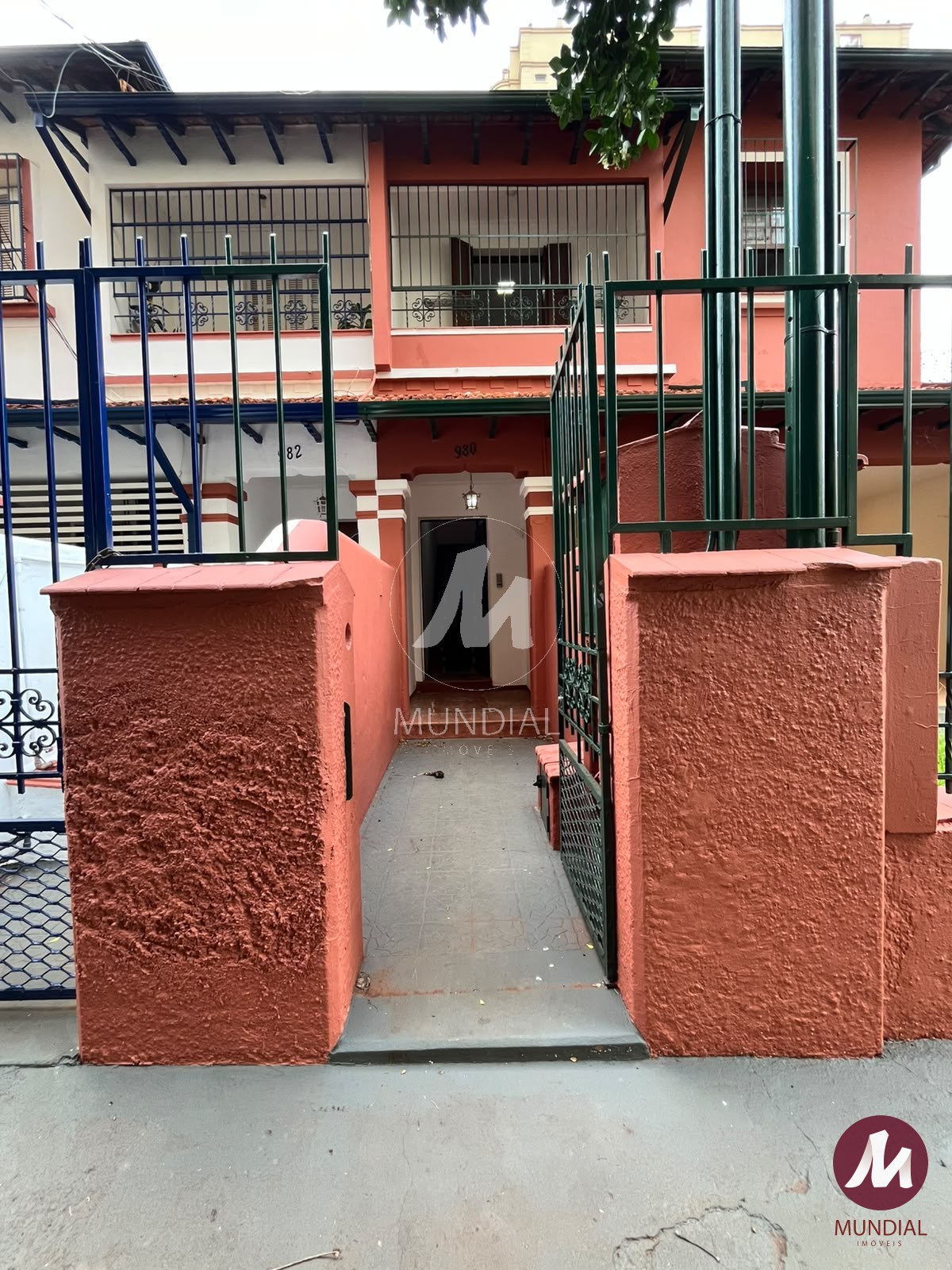 Fachadas que roubam a cena — Casa em Centro