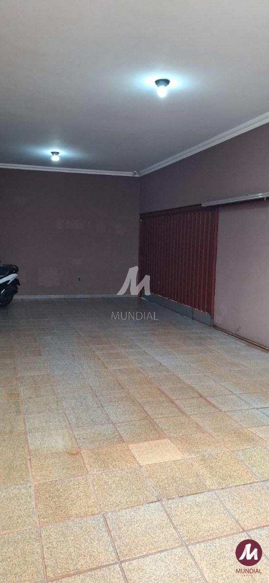 Garagem/estacionamento — foto 72