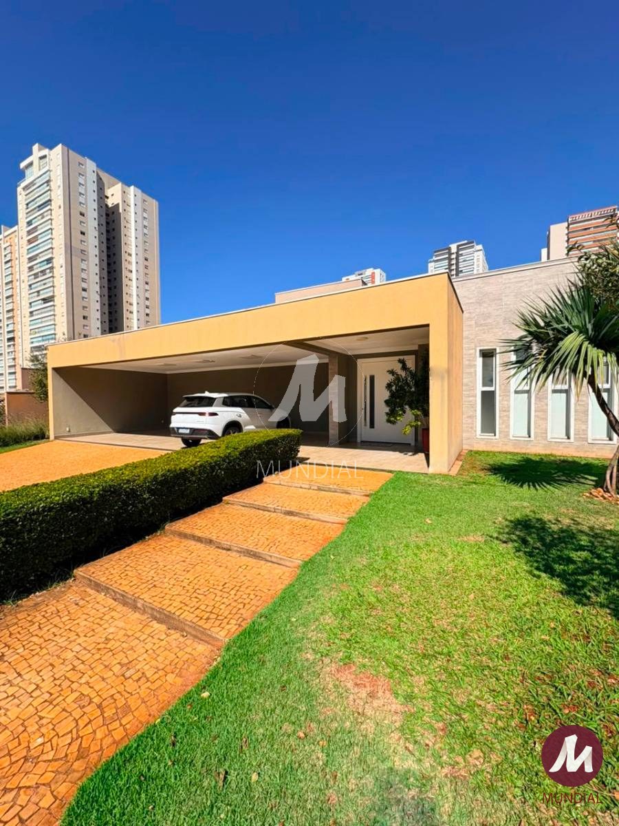 Fachadas que roubam a cena — Casa em Jardim Botanico