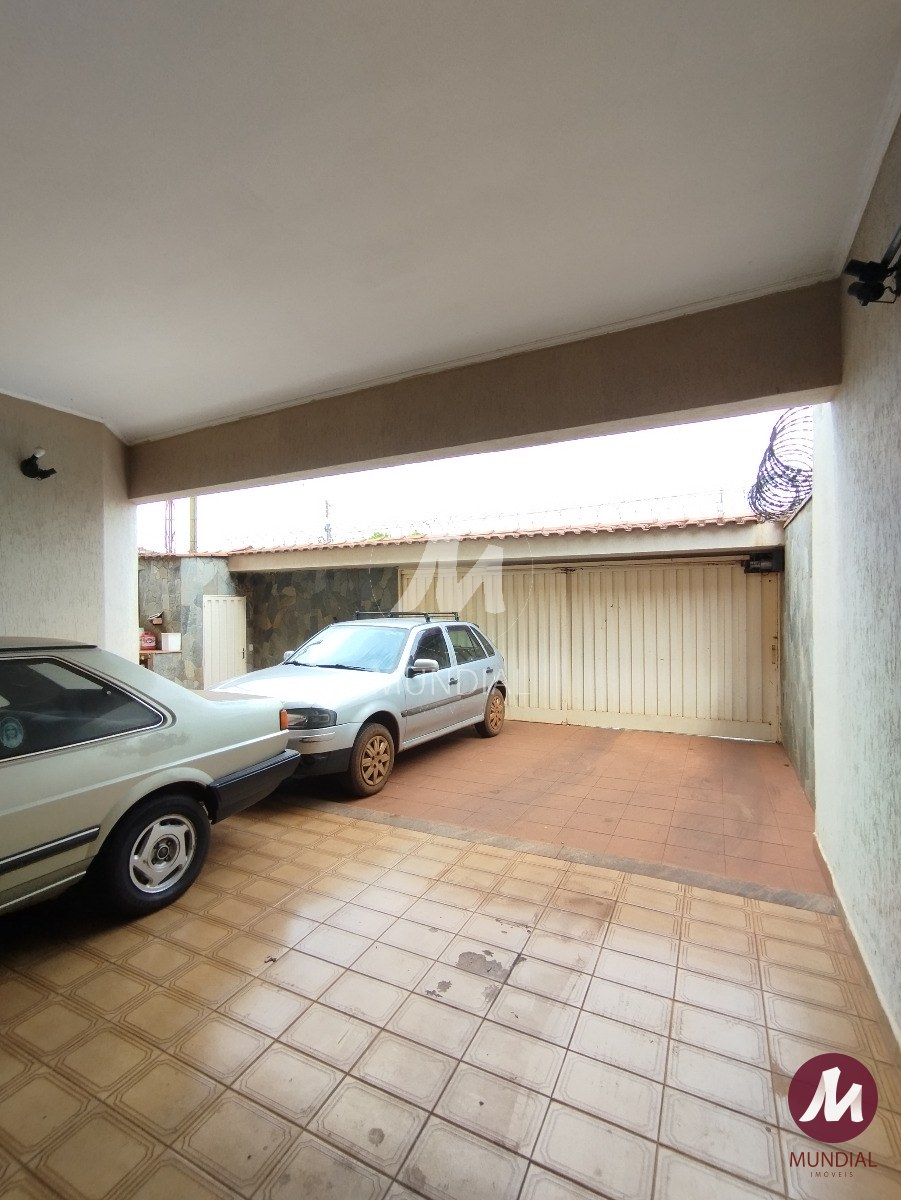 Garagem/estacionamento — foto 3