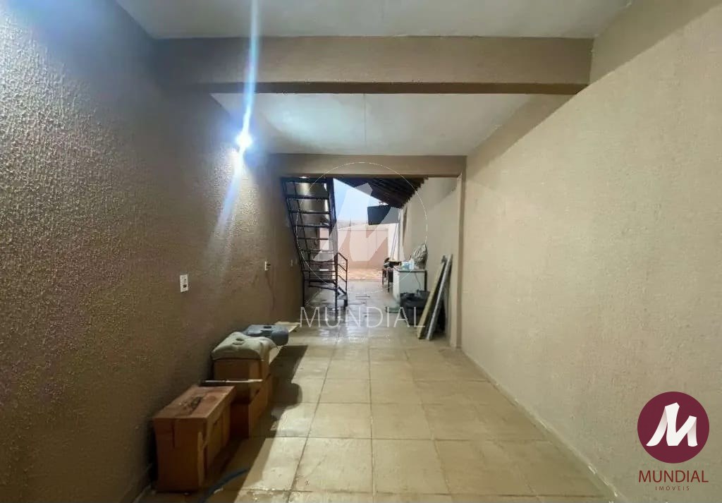 Garagem/estacionamento — foto 2
