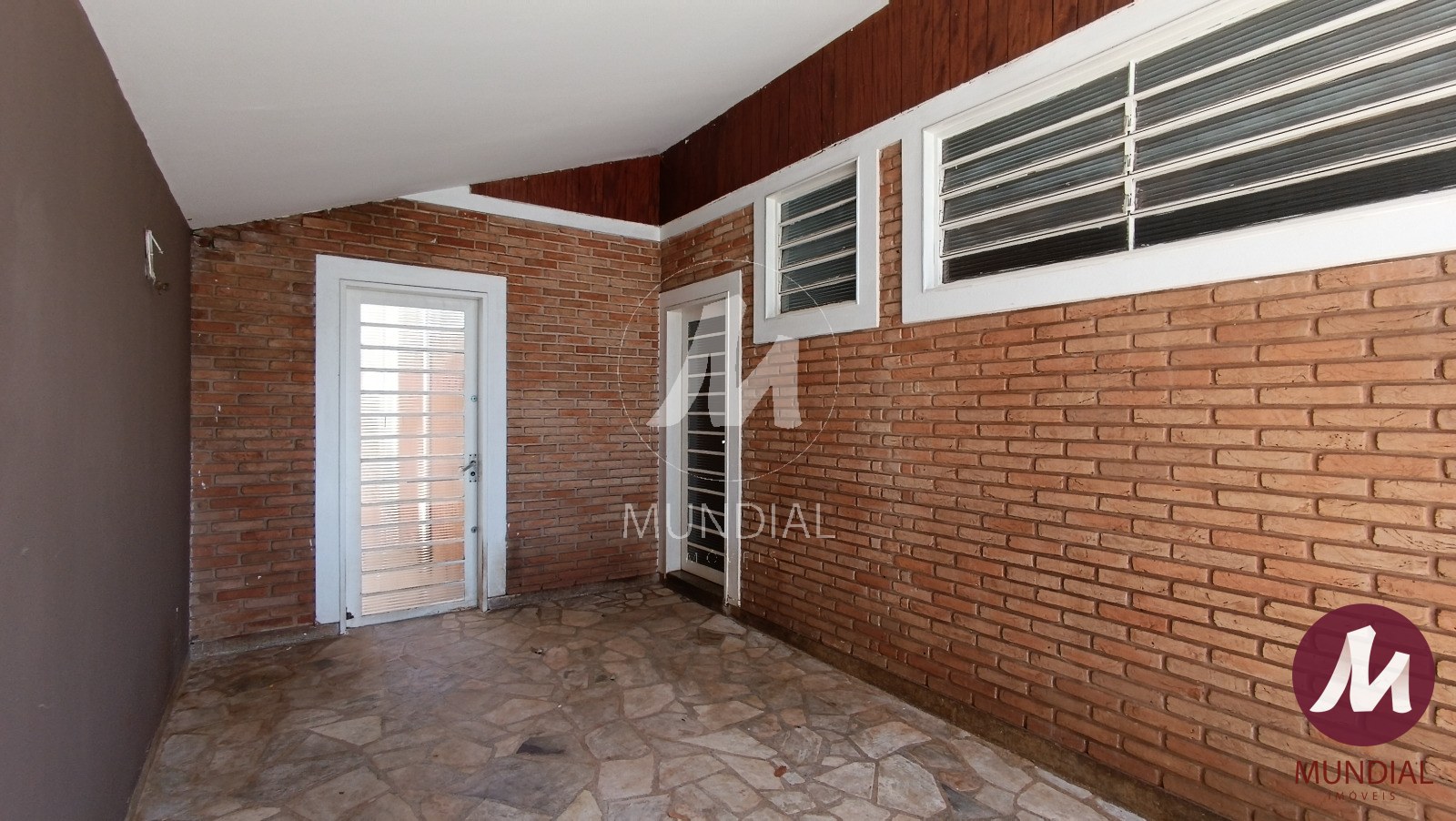Garagem/estacionamento — foto 3