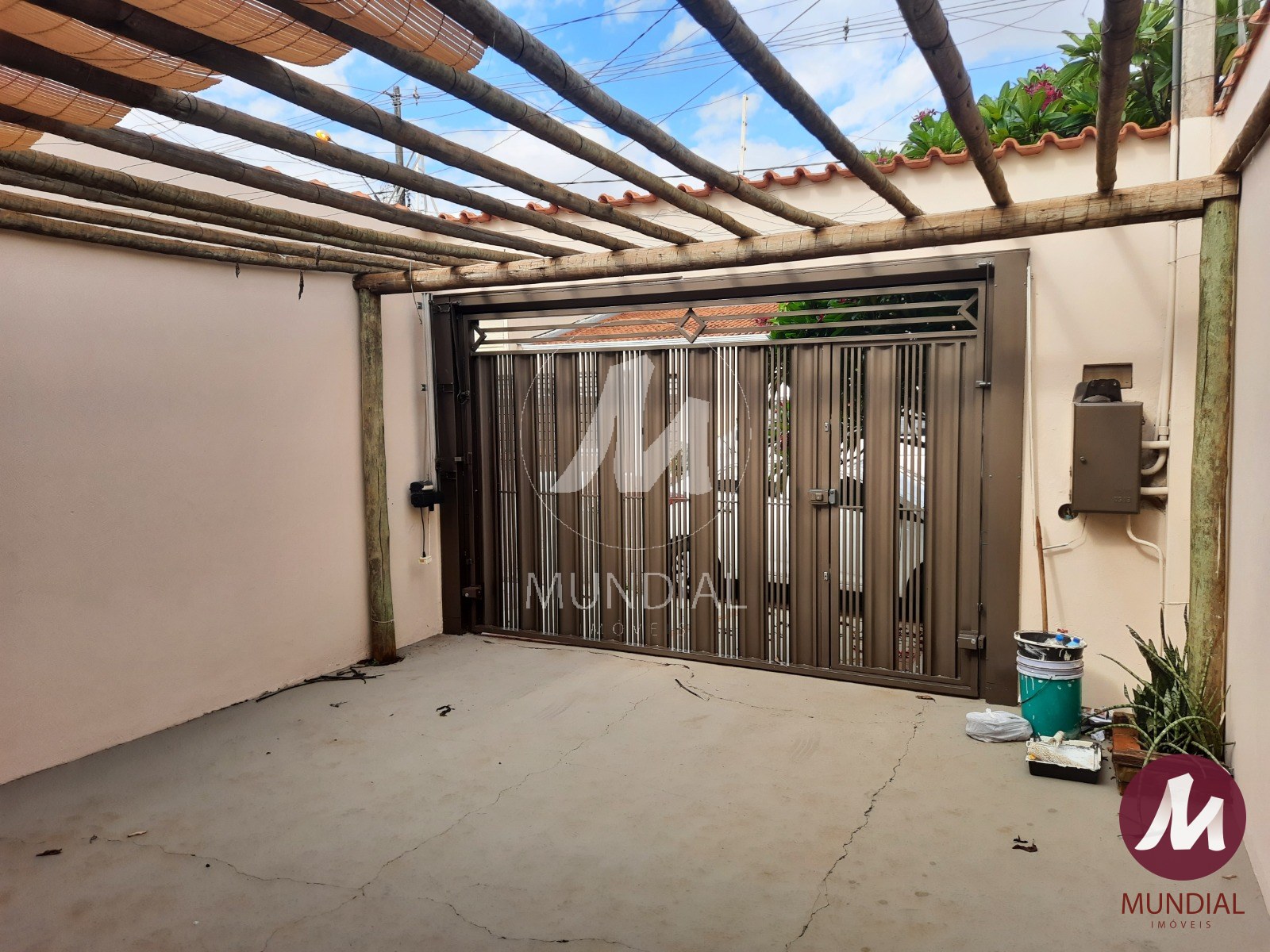 Garagem/estacionamento — foto 2