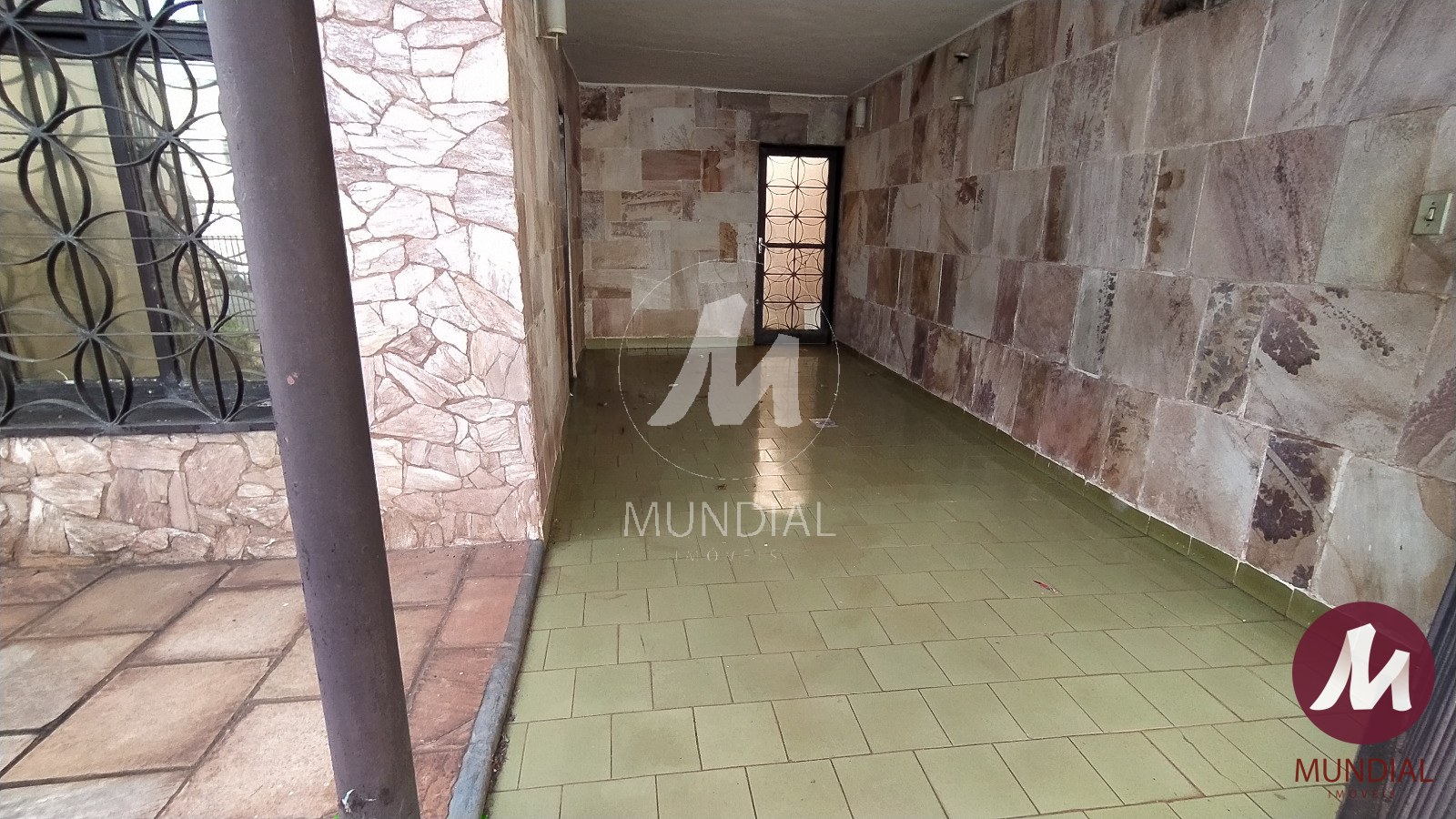 Garagem/estacionamento — foto 3