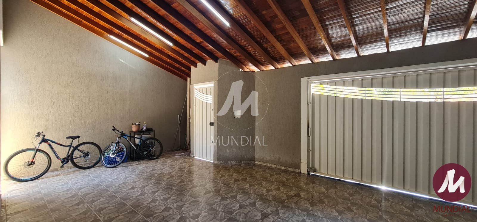 Garagem/estacionamento — foto 1