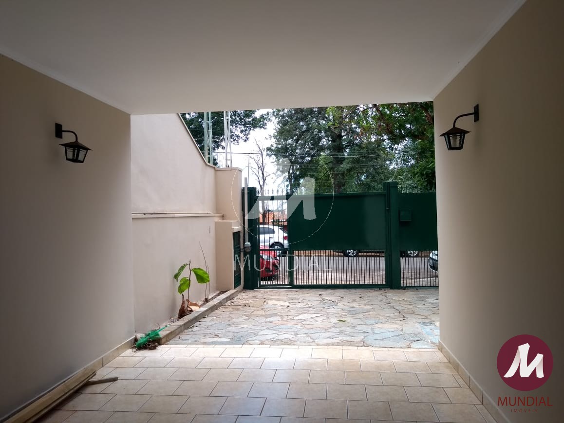 Garagem/estacionamento — foto 4