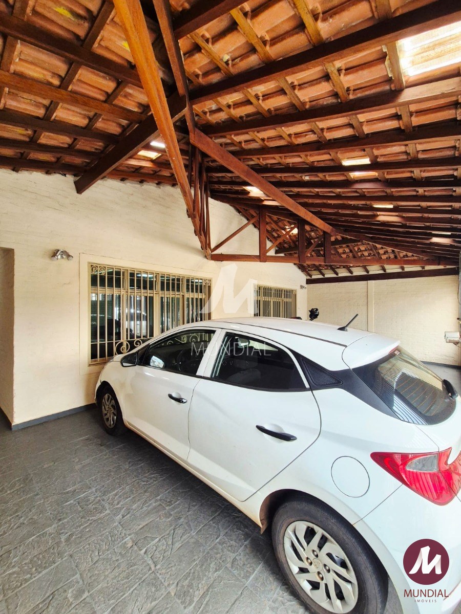 Garagem/estacionamento — foto 2