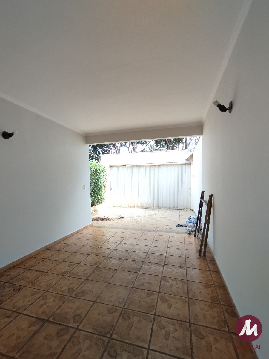 Garagem/estacionamento — foto 3