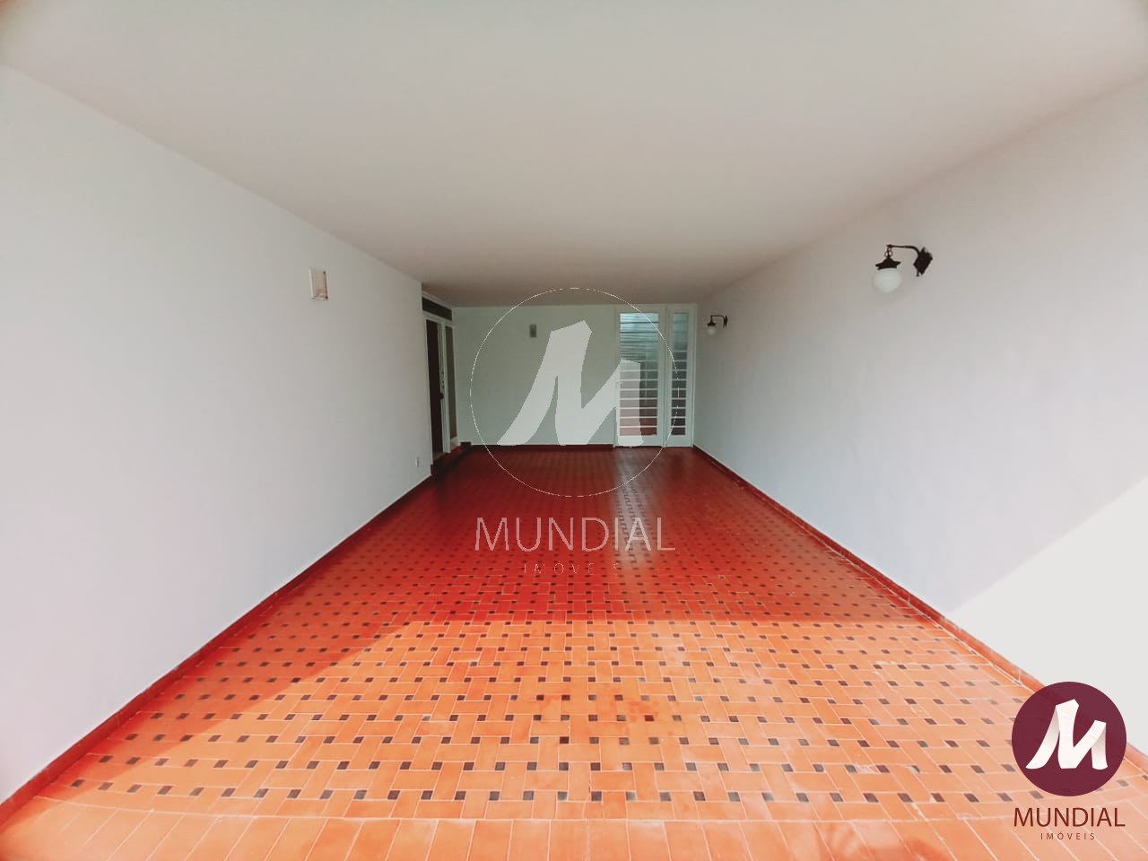 Garagem/estacionamento — foto 2