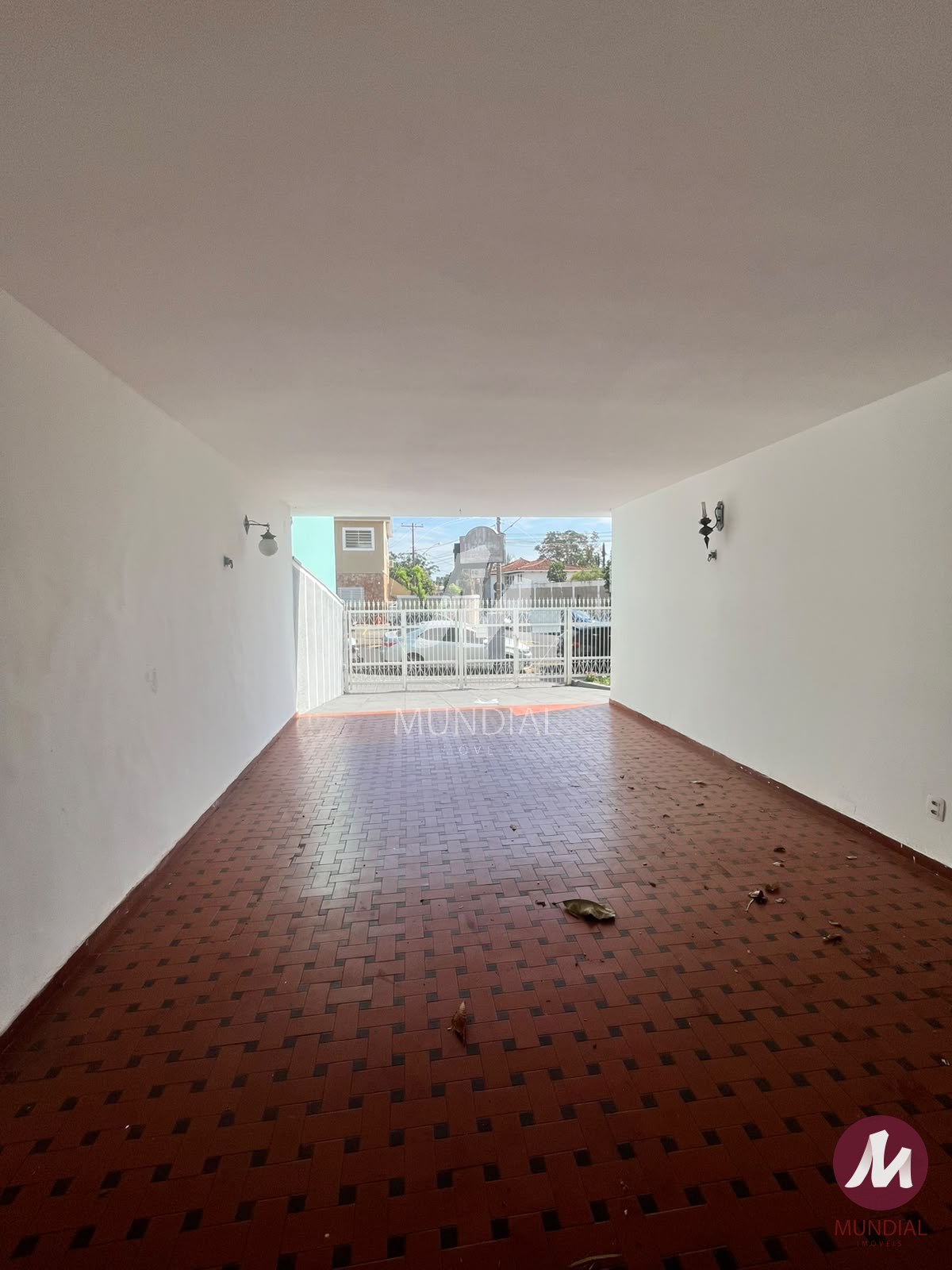 Garagem/estacionamento — foto 3