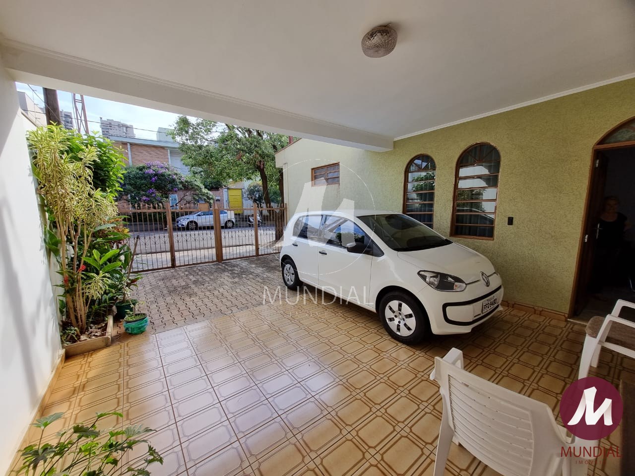 Garagem/estacionamento — foto 1