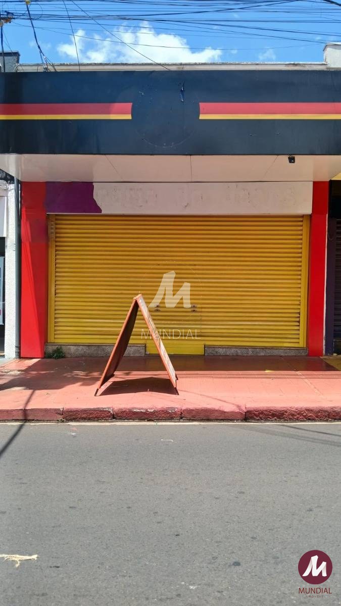 Fachadas que roubam a cena — Salão-Galpão em Centro