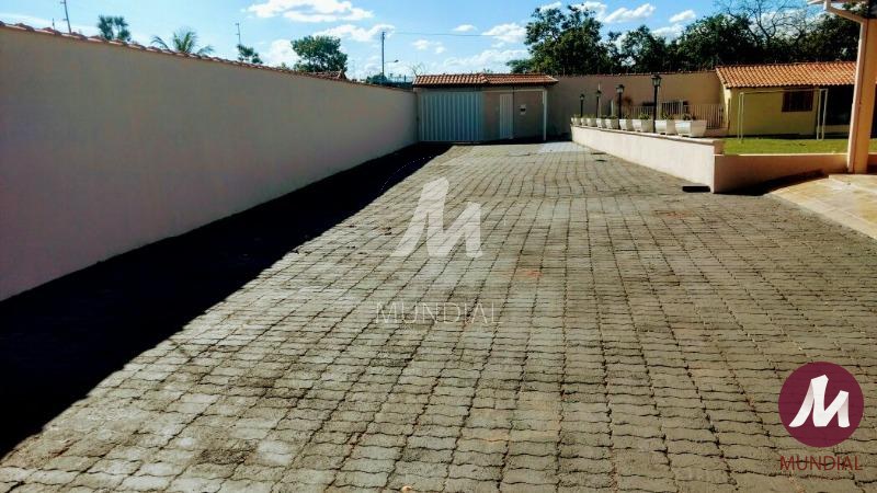 Garagem/estacionamento — foto 1