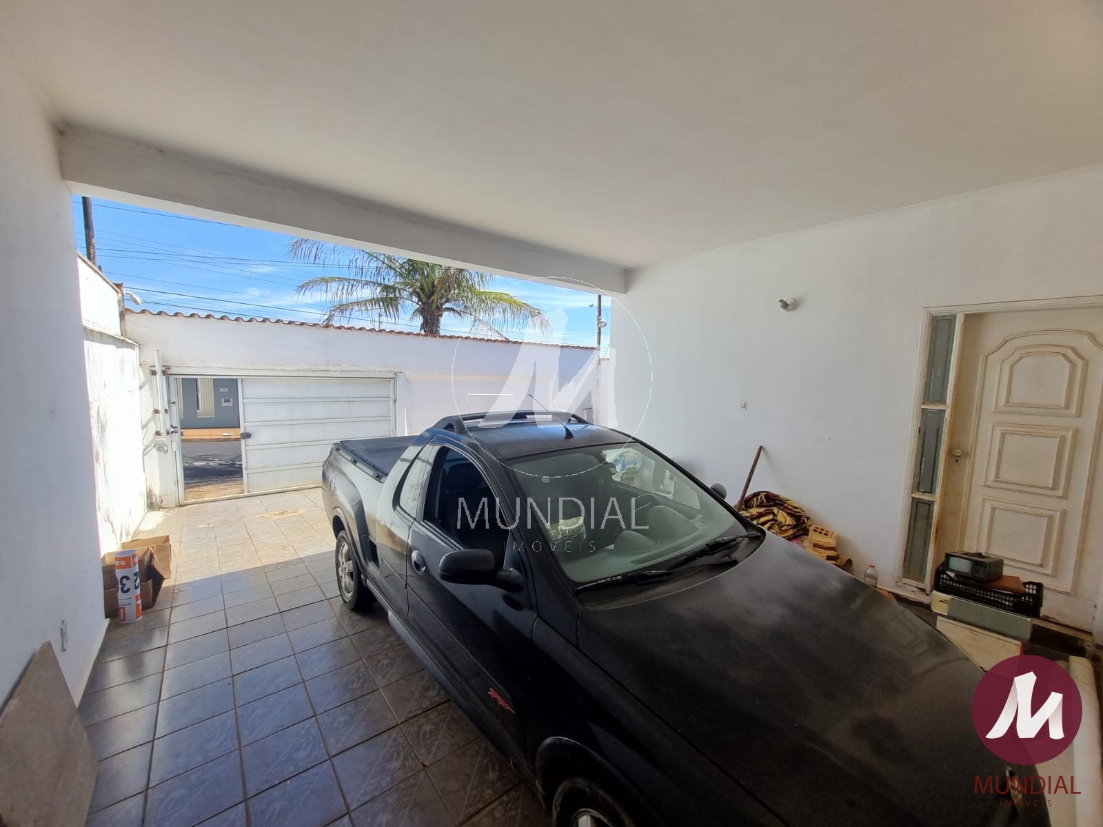 Garagem/estacionamento — foto 1