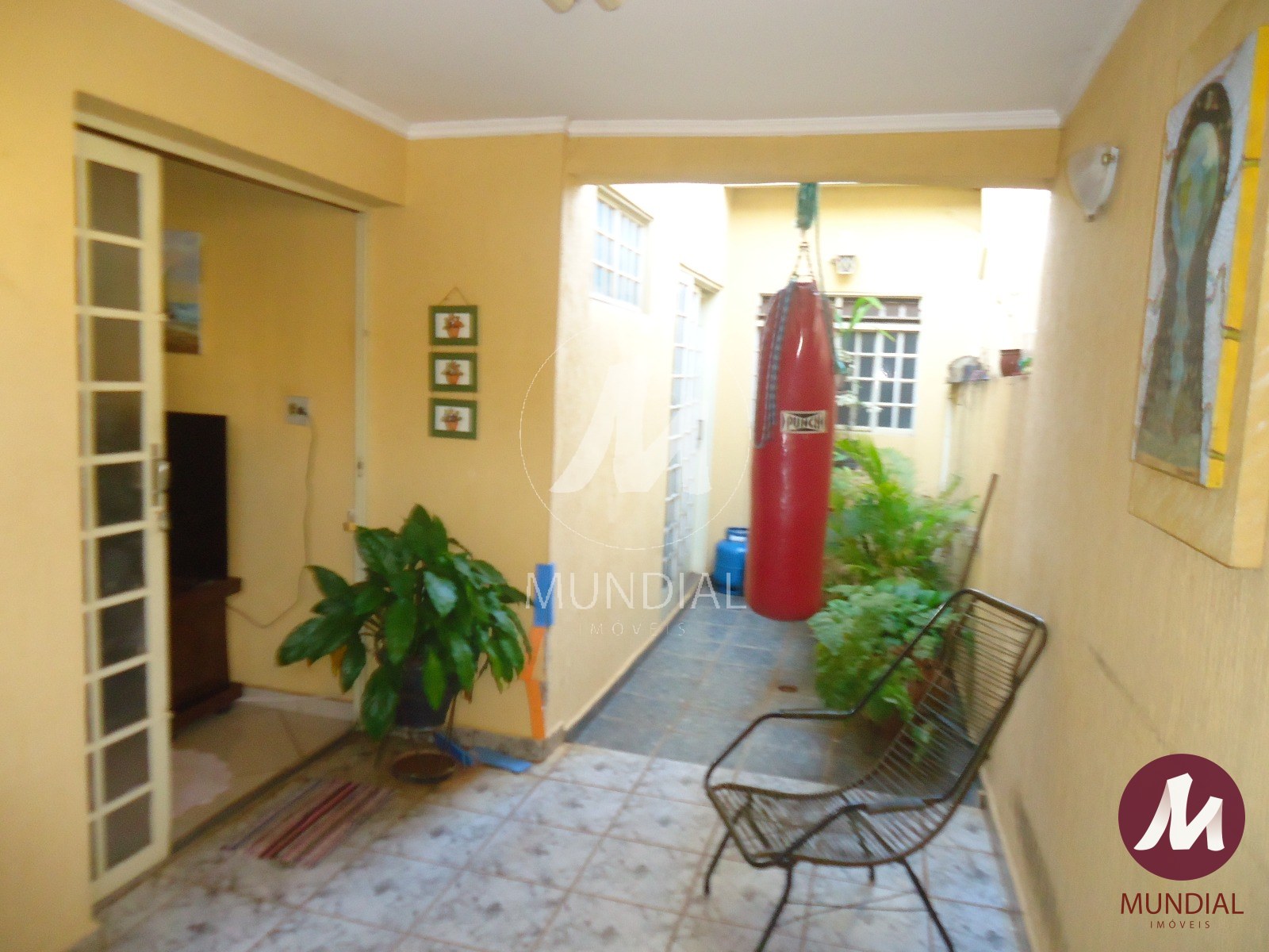 Garagem/estacionamento — foto 1