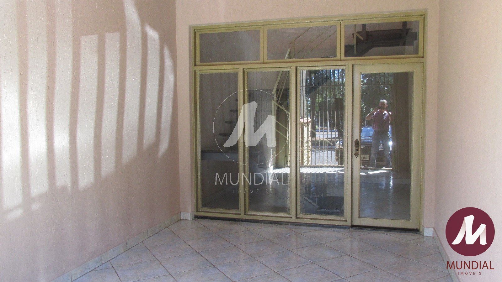 Garagem/estacionamento — foto 1