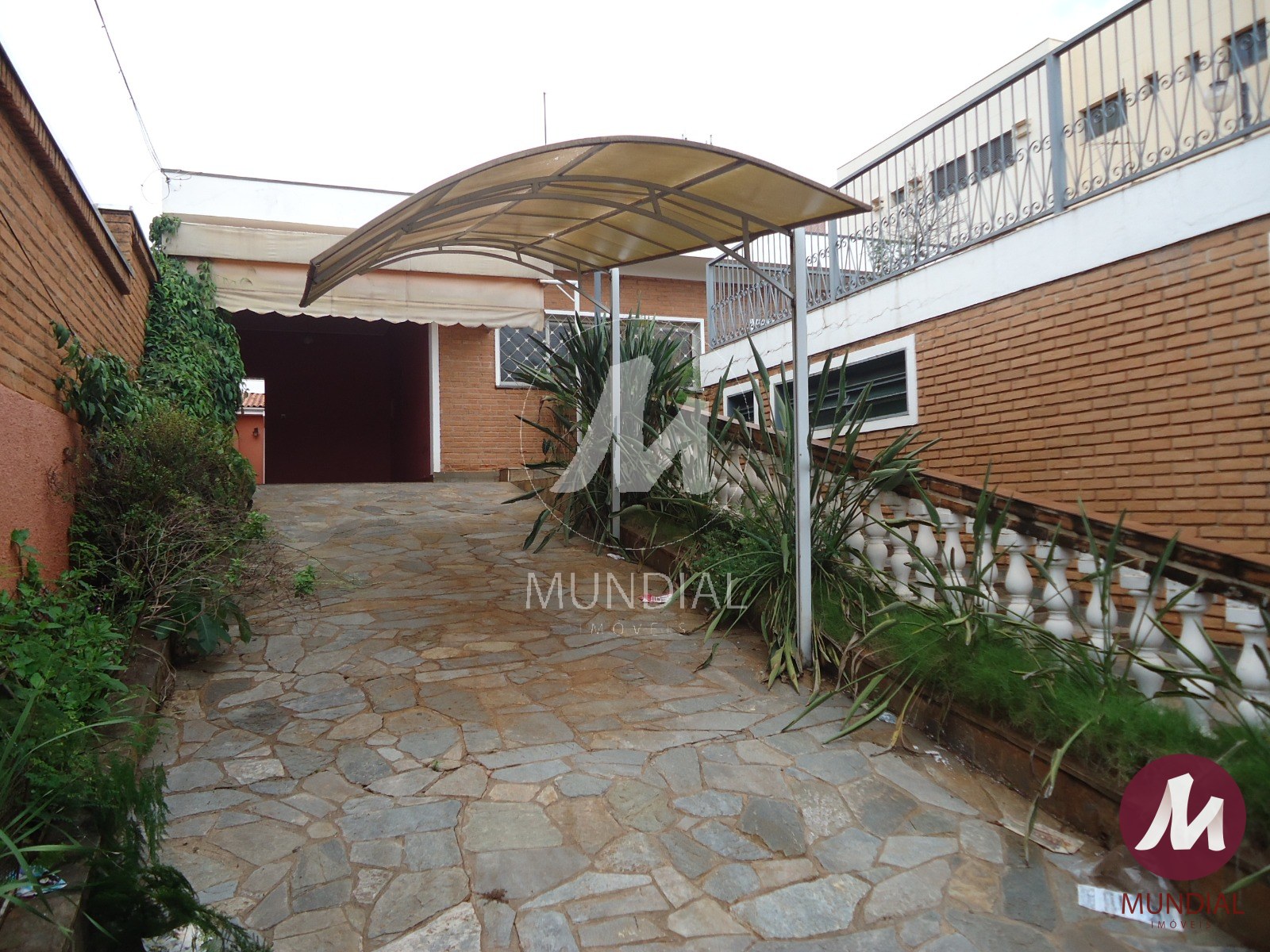Garagem/estacionamento — foto 2