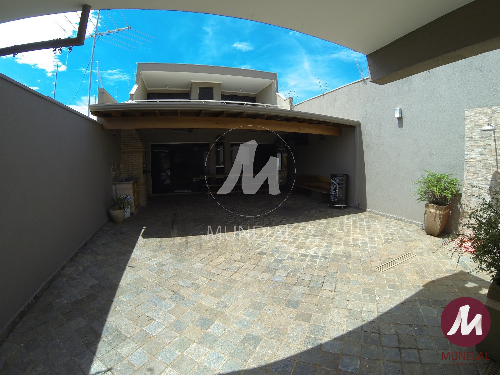 Garagem/estacionamento — foto 2