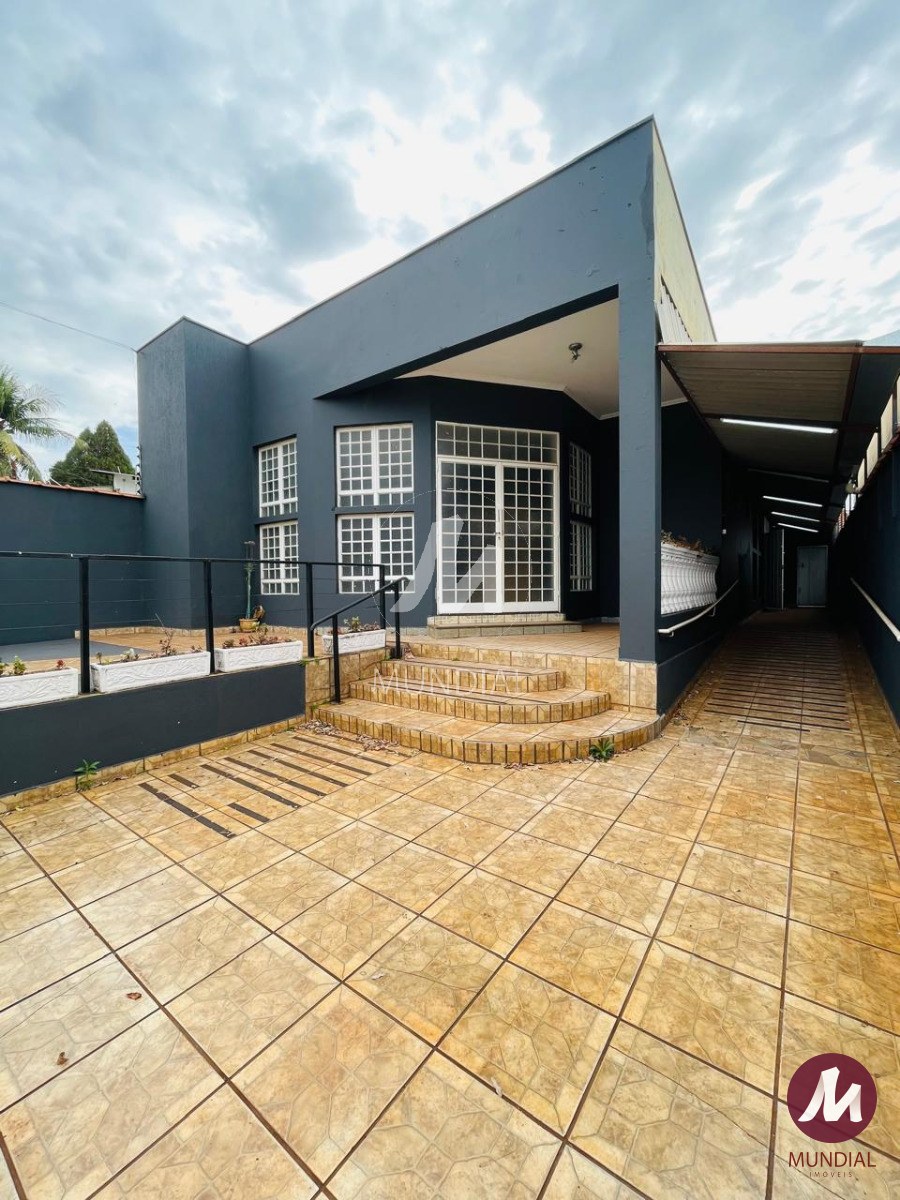 Garagem/estacionamento — foto 3