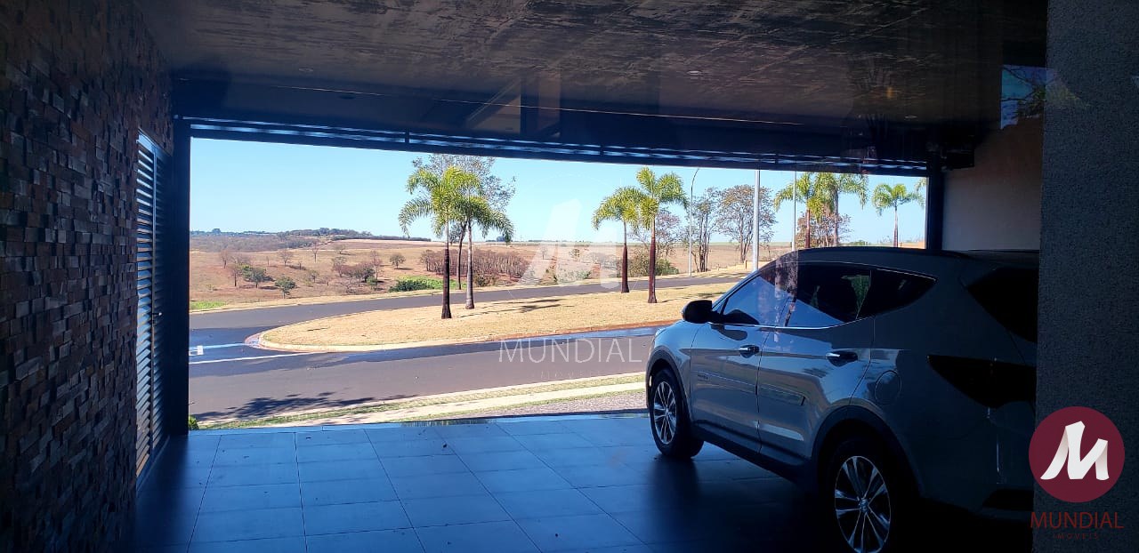 Garagem/estacionamento — foto 2