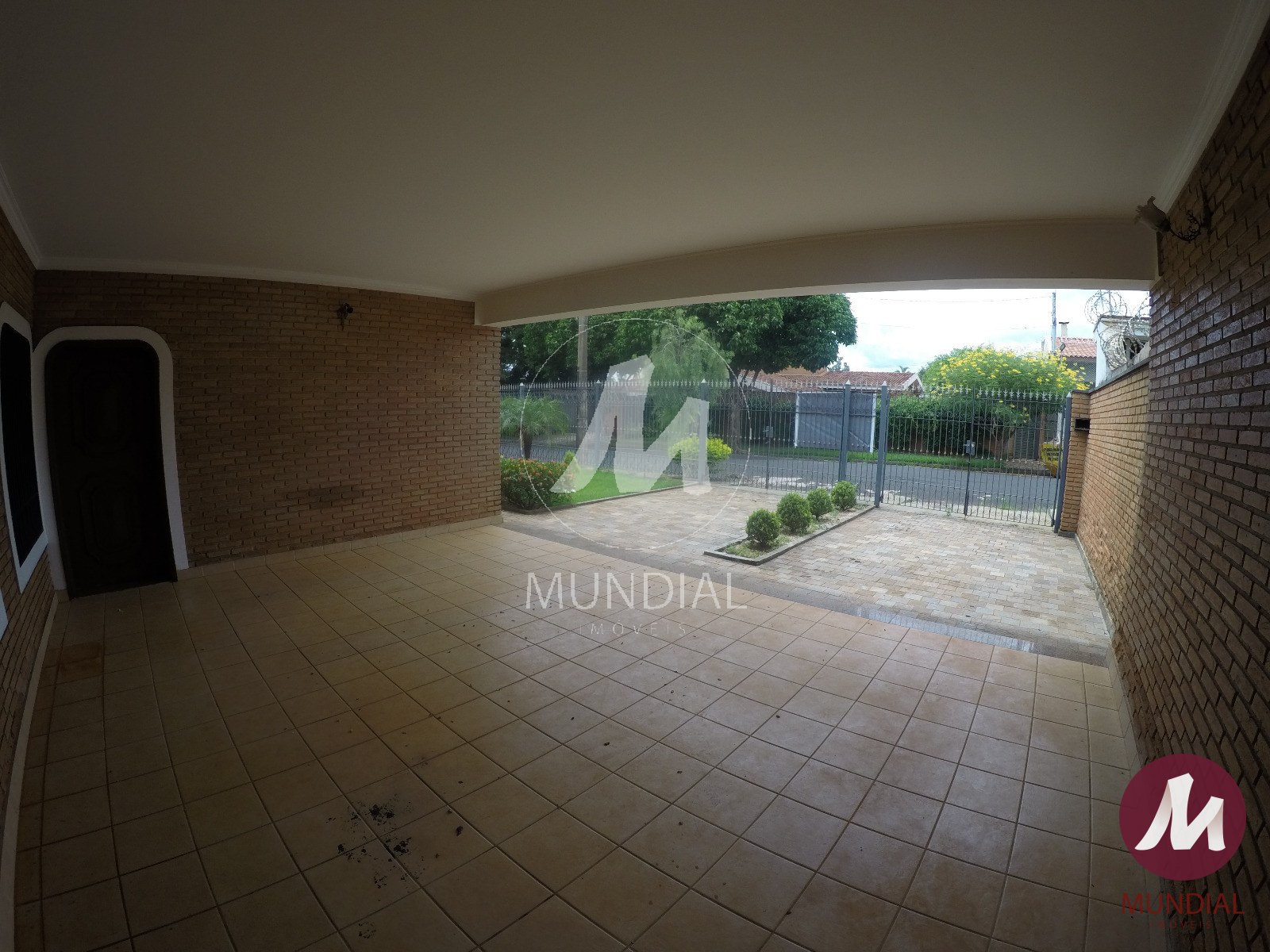 Garagem/estacionamento — foto 4