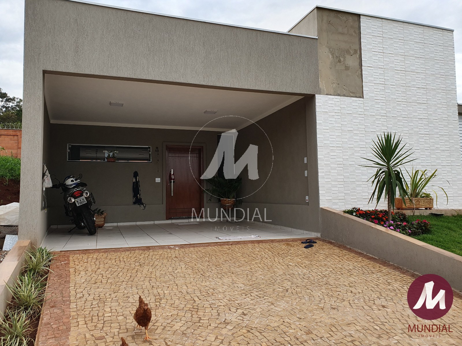 Garagem/estacionamento — foto 1