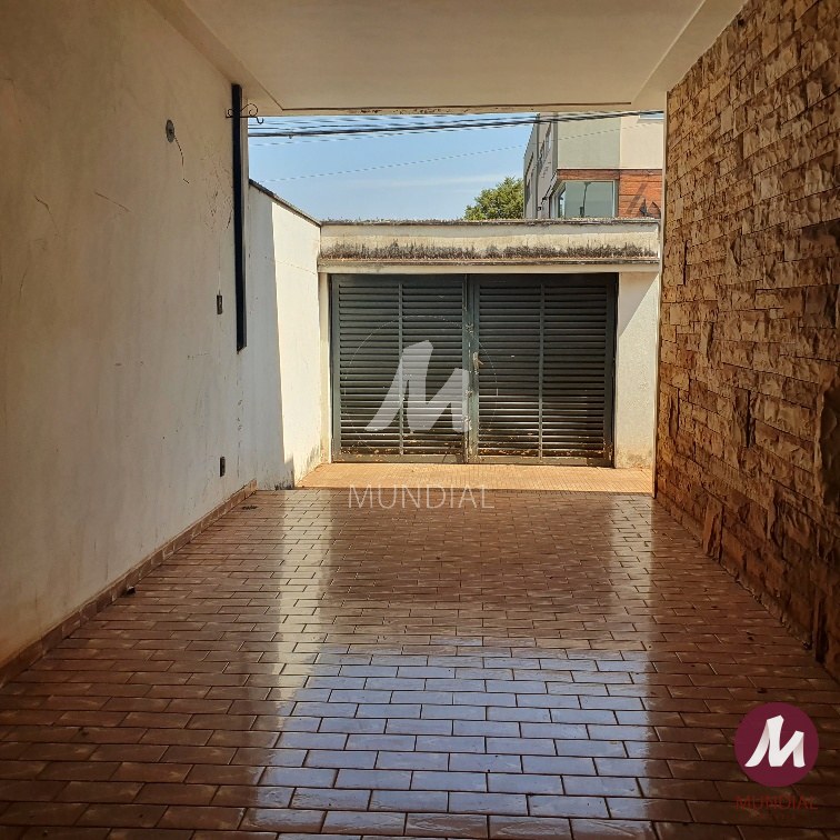 Garagem/estacionamento — foto 1
