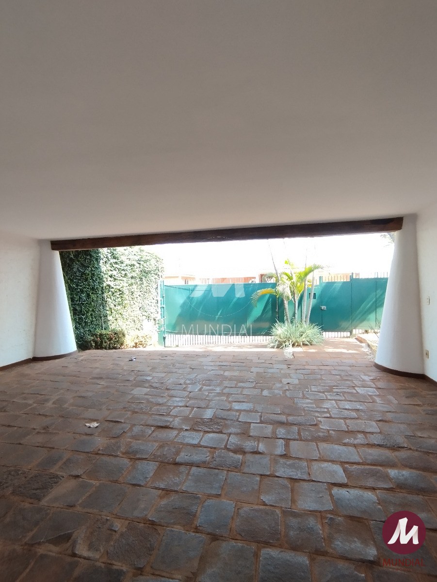 Garagem/estacionamento — foto 3
