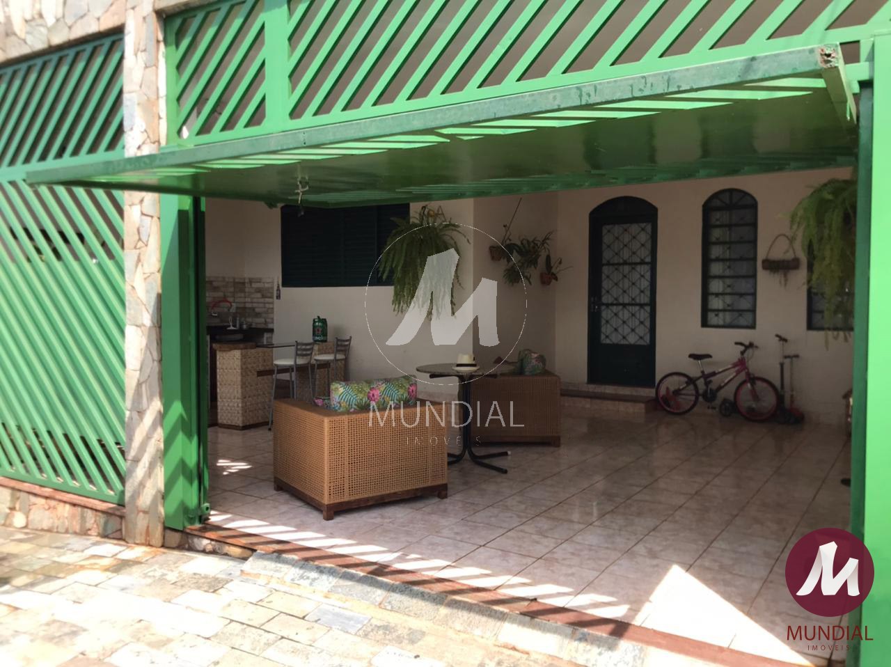 Garagem/estacionamento — foto 2