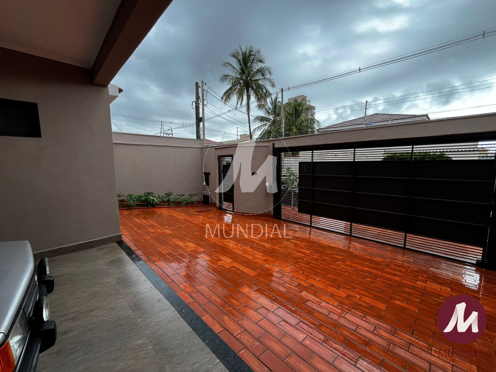 Garagem/estacionamento — foto 1