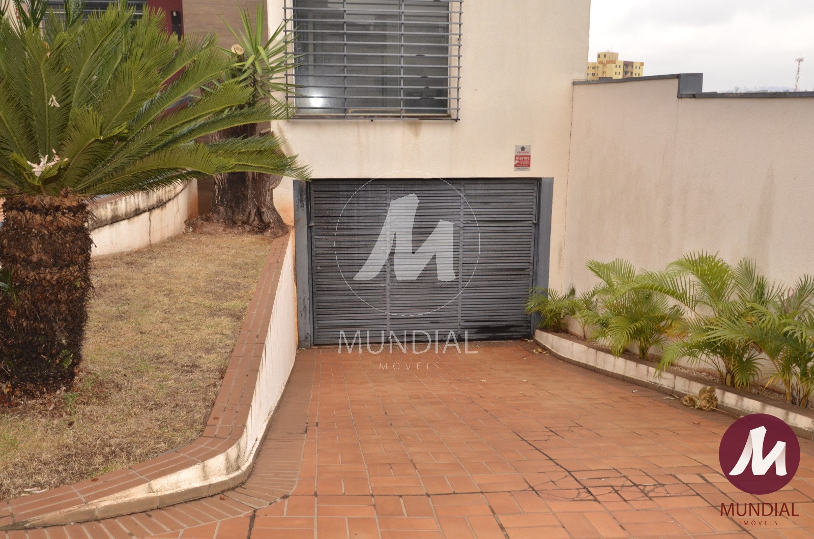 Garagem/estacionamento — foto 2