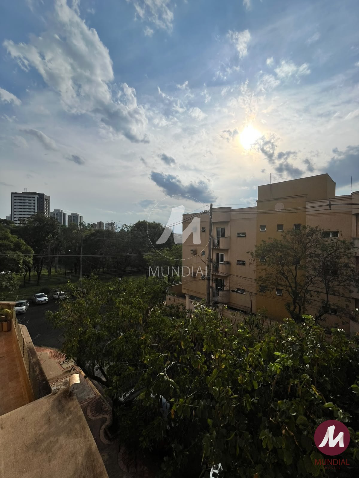 Vistas que fazem parar — Apartamento em Jardim Ana Maria