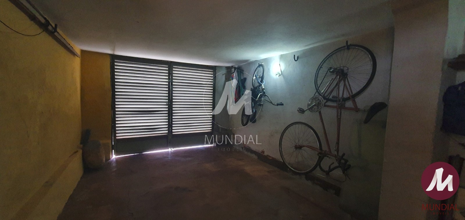 Garagem/estacionamento — foto 13