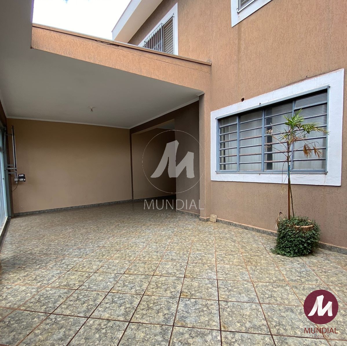 Garagem/estacionamento — foto 1