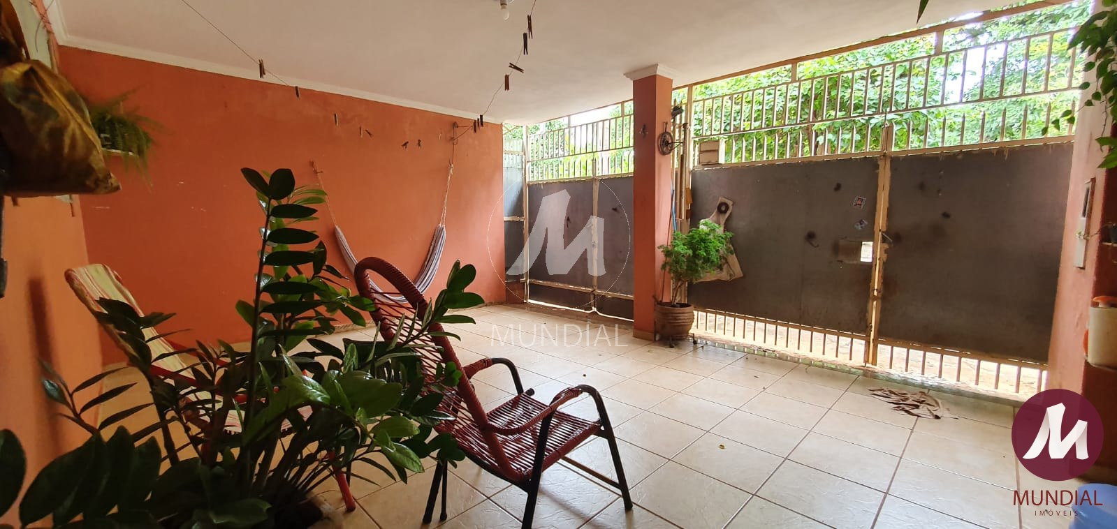 Garagem/estacionamento — foto 1