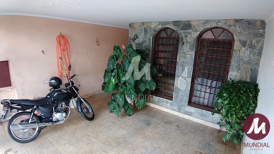 Garagem/estacionamento — foto 1