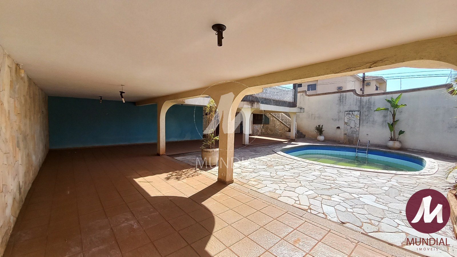 Garagem/estacionamento — foto 4
