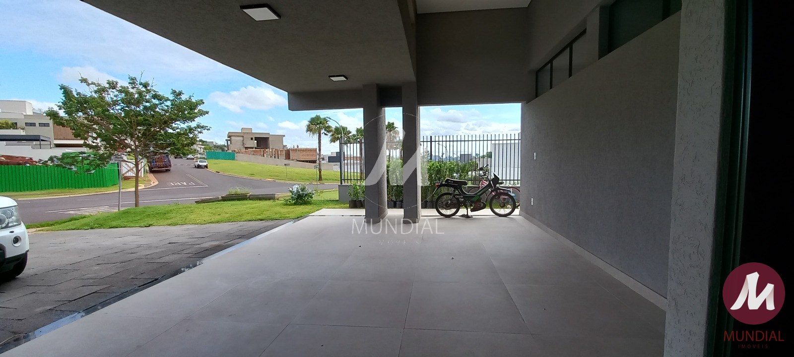 Garagem/estacionamento — foto 2