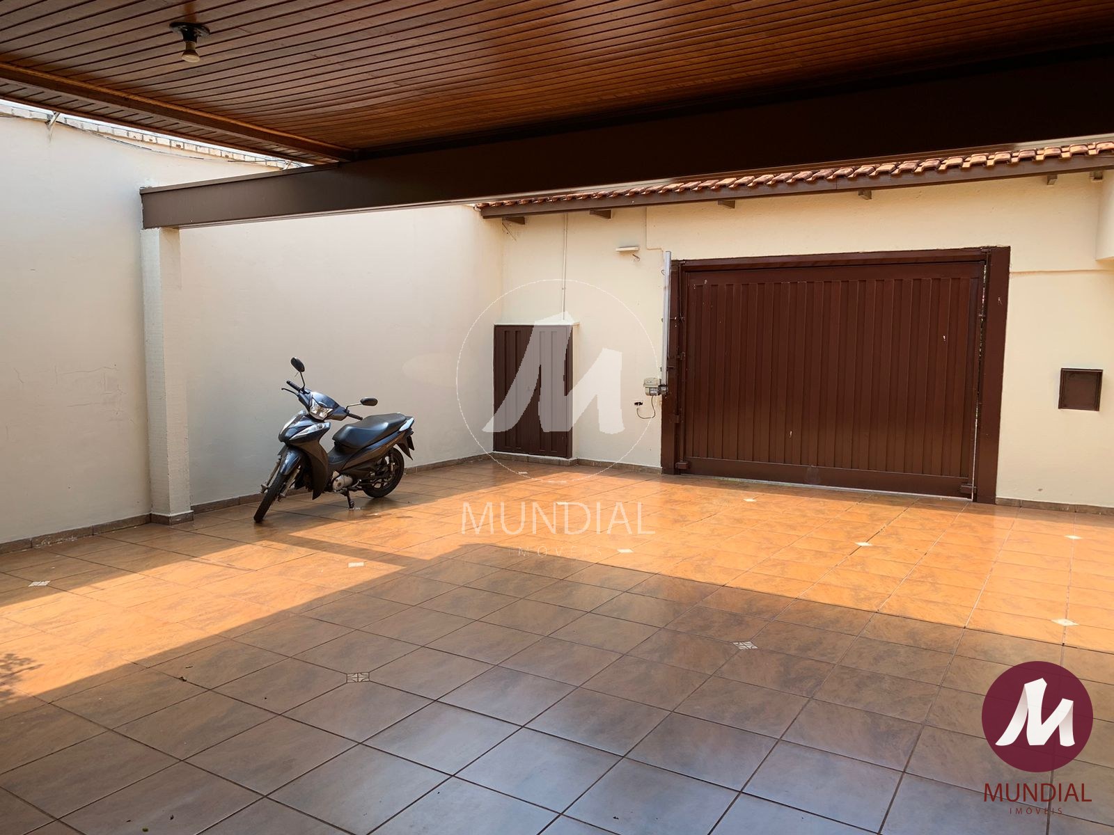 Garagem/estacionamento — foto 23