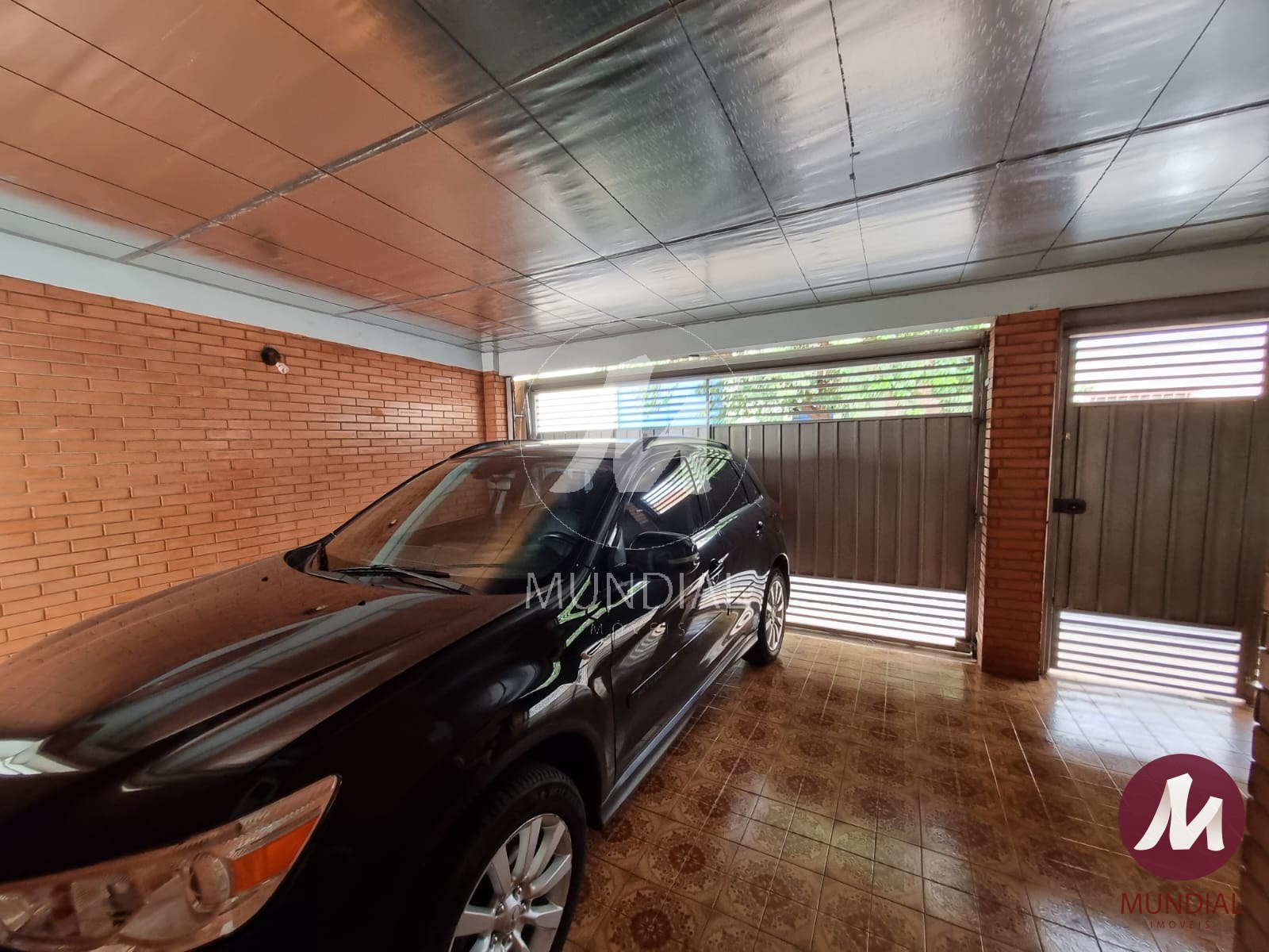 Garagem/estacionamento — foto 2