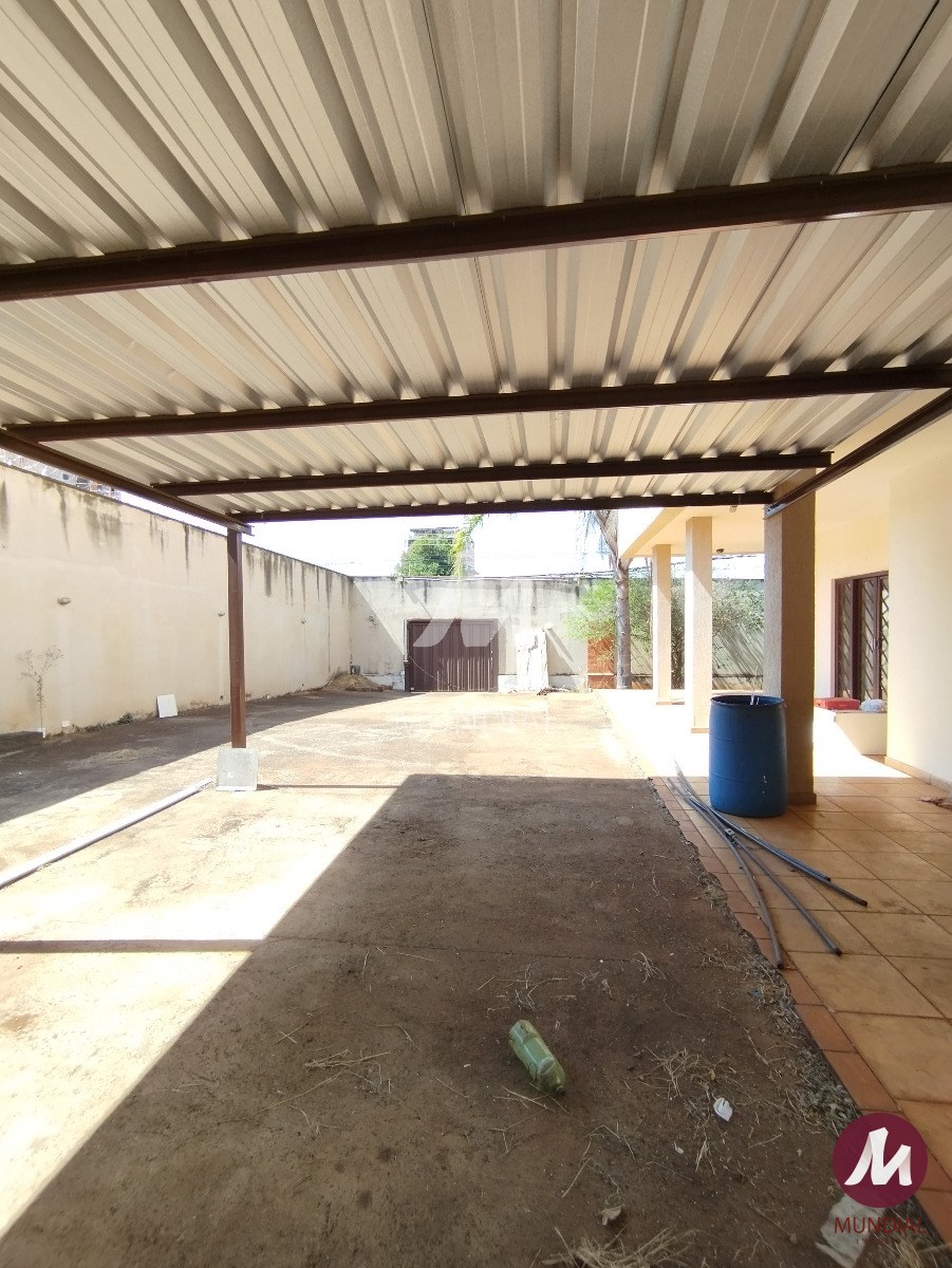 Garagem/estacionamento — foto 29