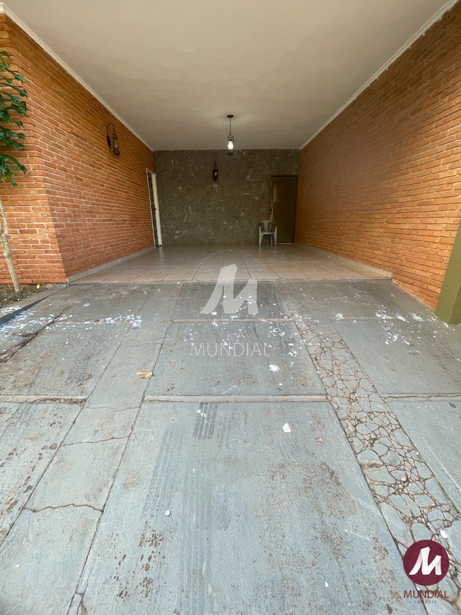 Garagem/estacionamento — foto 2
