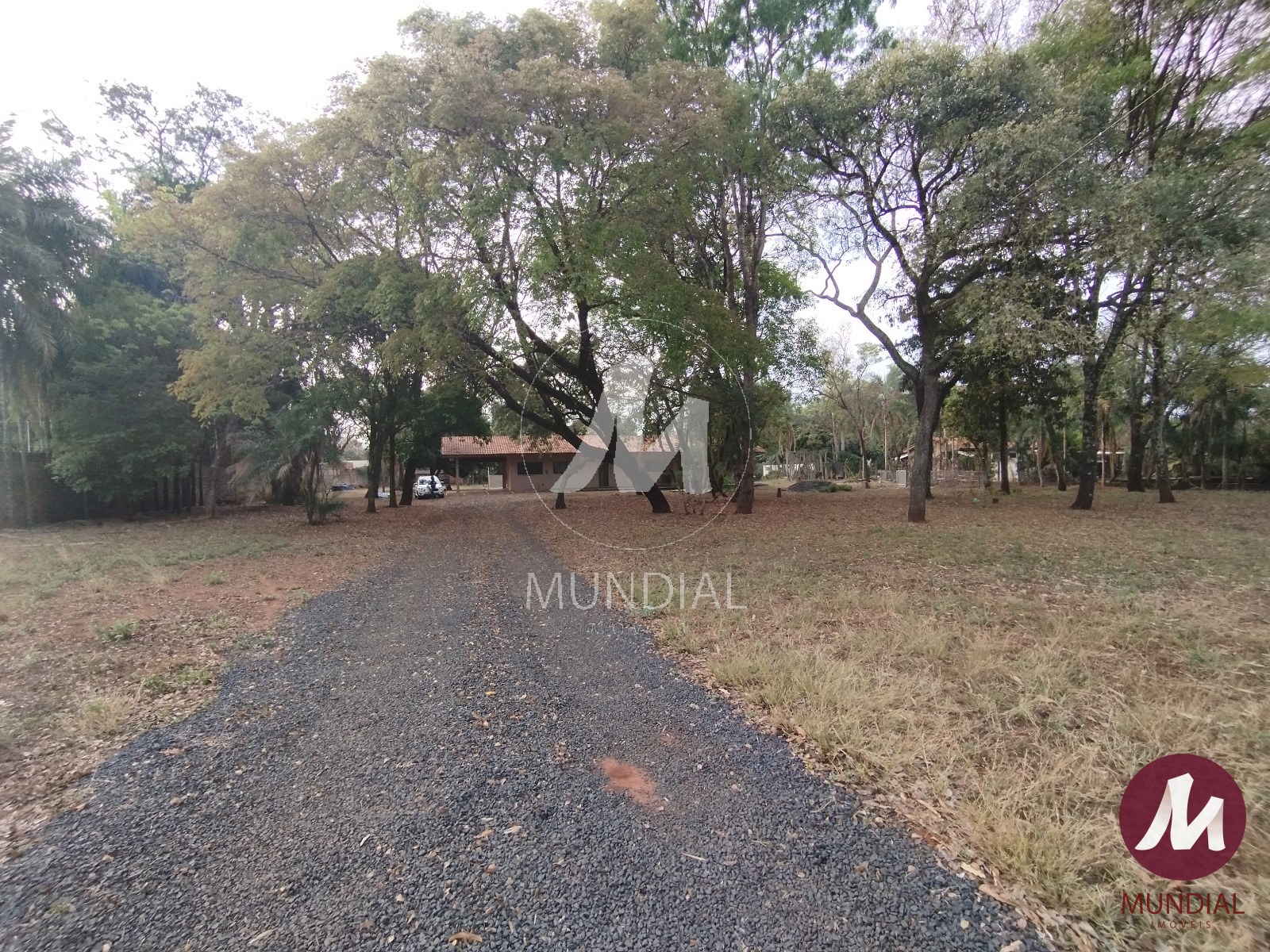 Garagem/estacionamento — foto 29
