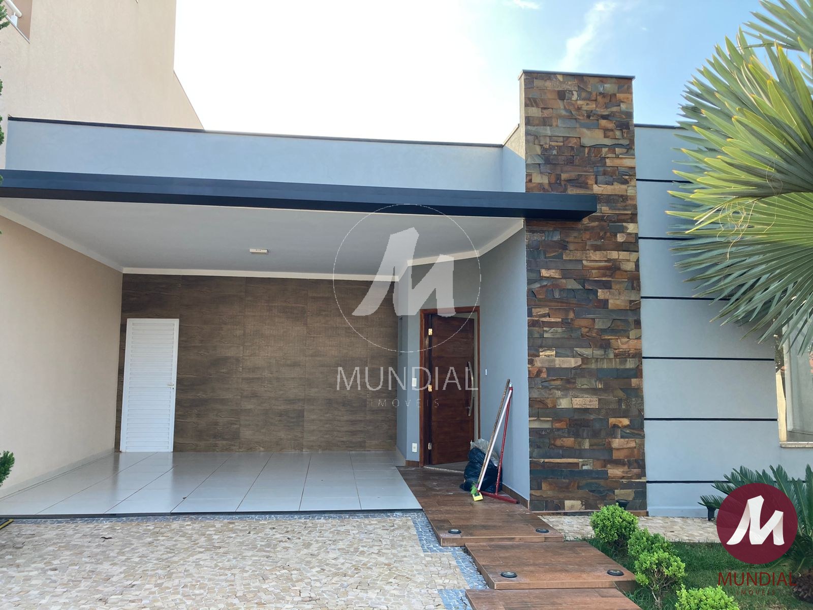 Garagem/estacionamento — foto 1