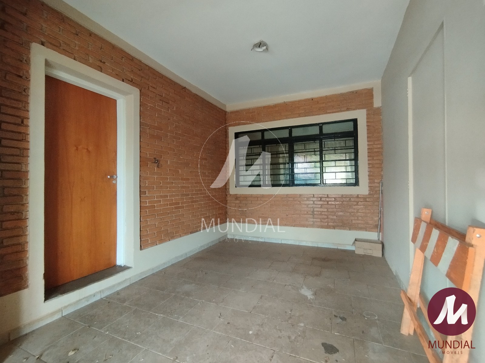 Garagem/estacionamento — foto 2